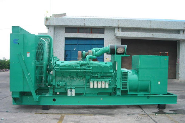 滦平工厂发电机应急发电时如何更准确地检查发电机状态？