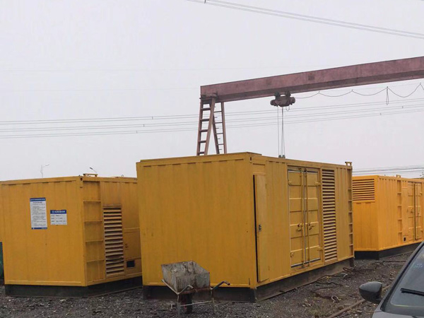 滦平100kw柴油发电机组每小时油耗？