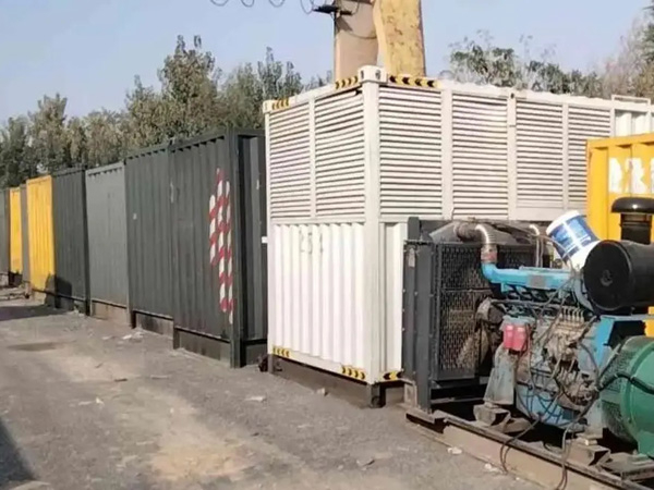 滦平200KW柴油发电机机组每小时油耗是多少？